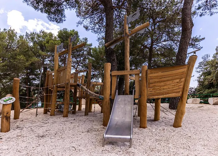 Camping Porton Nature Hideouts Pitches *