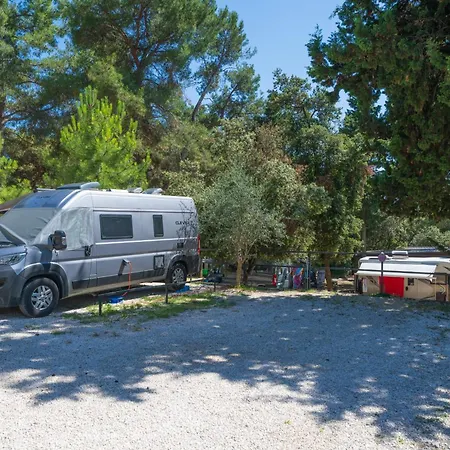 Kamp Porton Nature Hideouts Pitches
